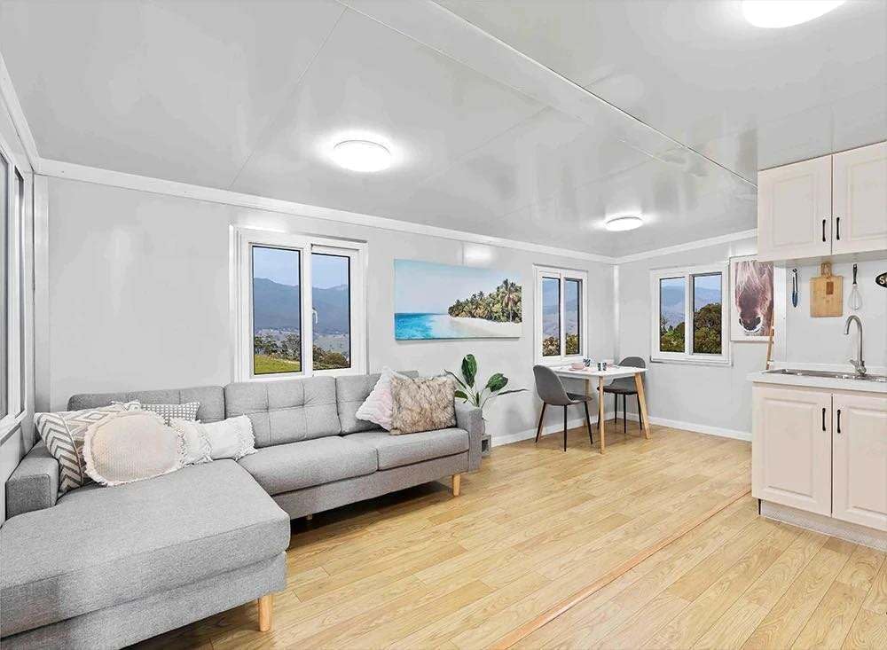 40 feet living room